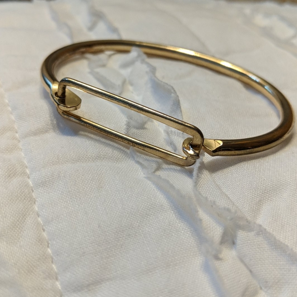 BOGO FREE Gold bangle bracelet